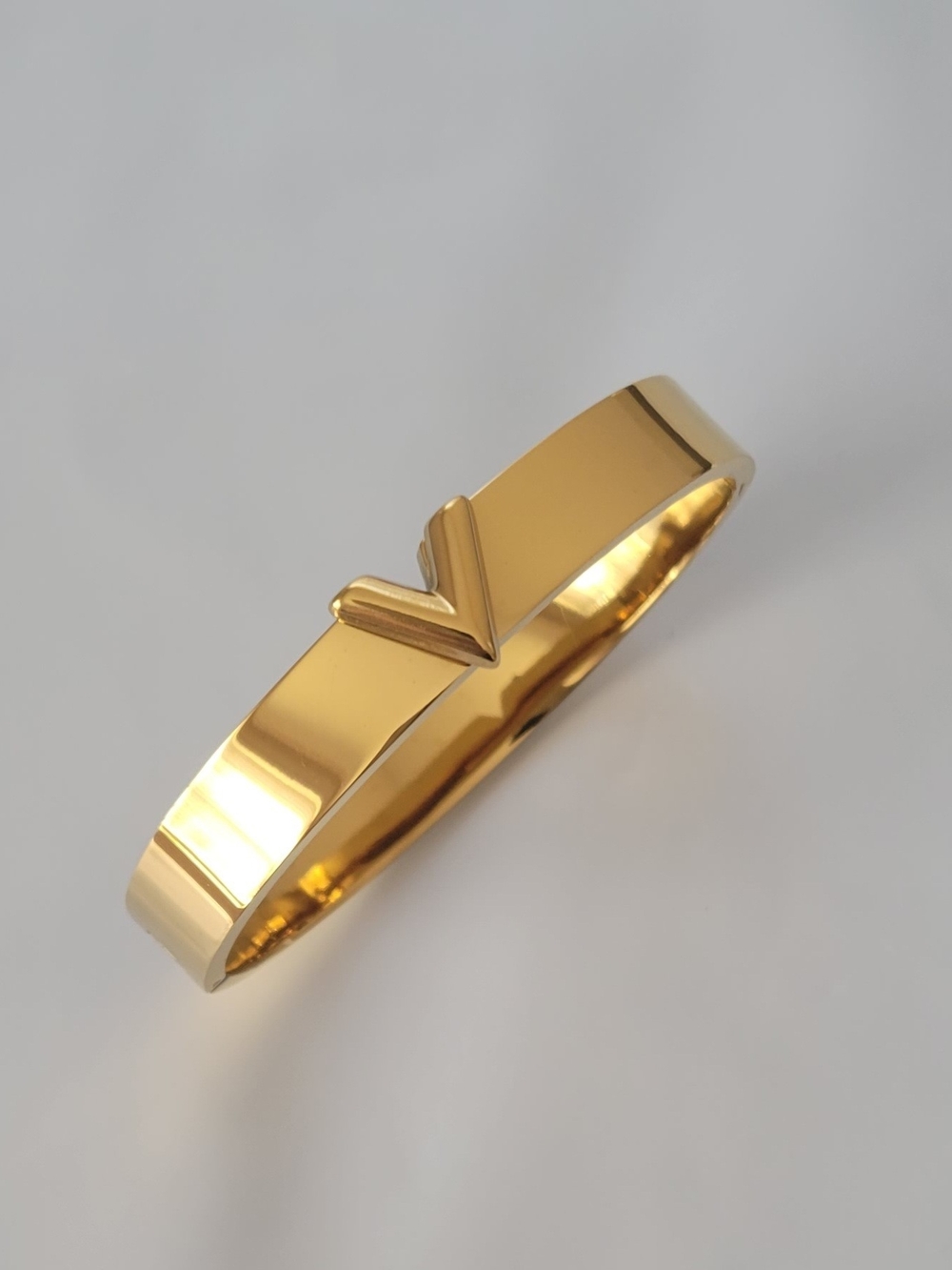 18 Gold Plated s V-Shaped Cuff Bracelet